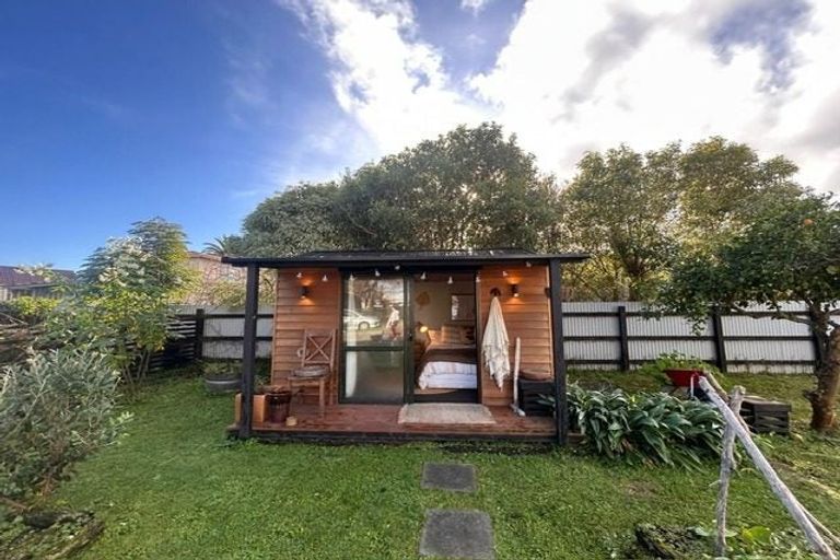 Photo of property in 34 Kiharoa Street, Otaki Beach, Otaki, 5512