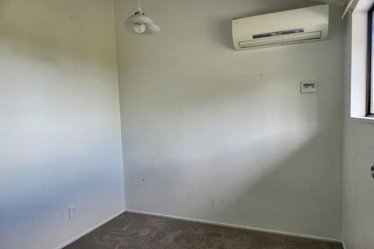 Photo of property in 81 College Road, Northcote, Auckland, 0627