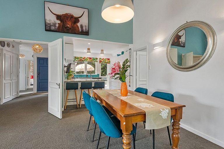 Photo of property in 62a Chatsworth Road, Silverstream, Upper Hutt, 5019