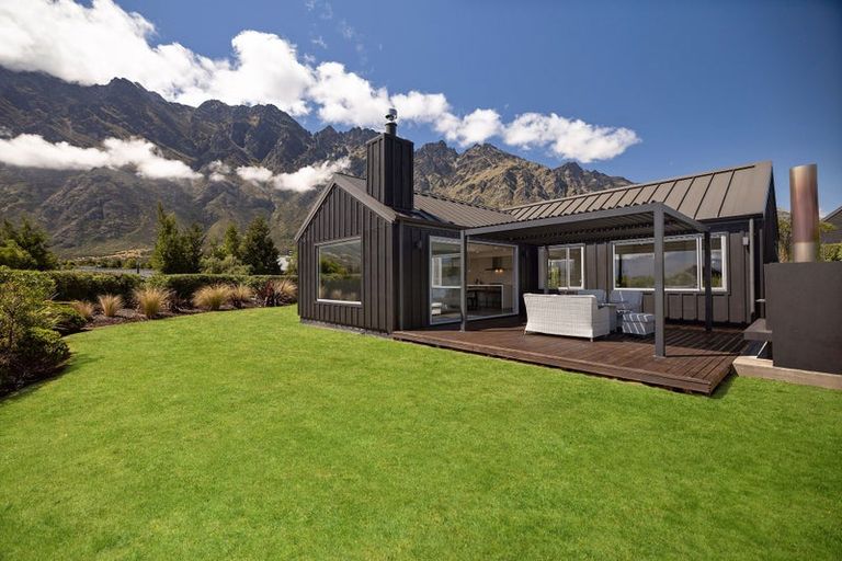 Photo of property in 3 Caithness Court, Jacks Point, Queenstown, 9371