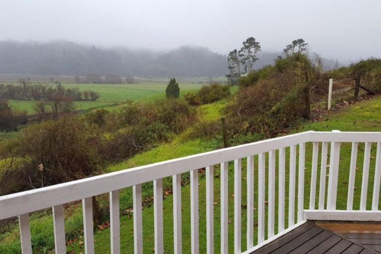 Photo of property in 25 Whiteman Road, Kawakawa, 0210