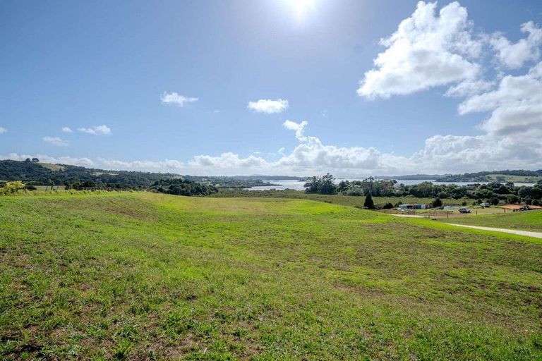 Photo of property in 77 Skudders Beach Road, Kerikeri, 0294