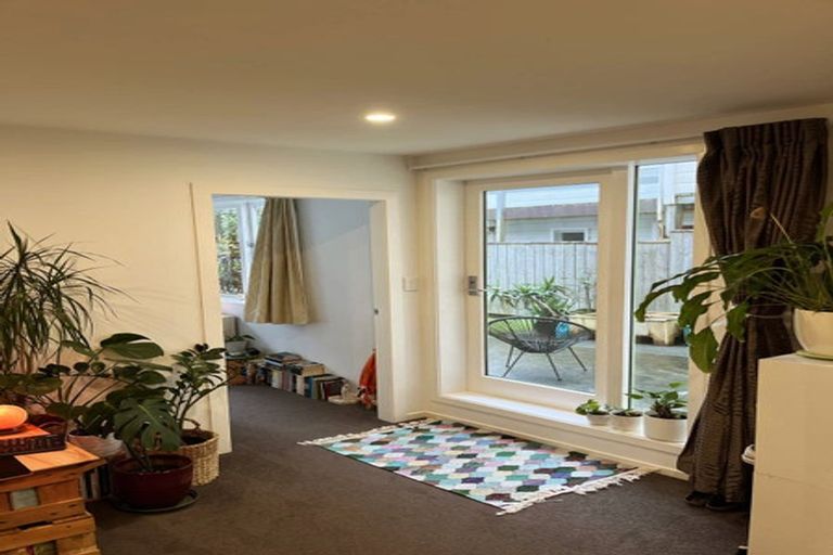 Photo of property in 88 Roxburgh Street, Mount Victoria, Wellington, 6011