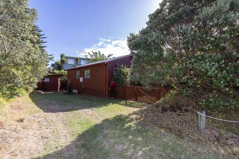 Photo of property in 15a Wharemauku Road, Raumati Beach, Paraparaumu, 5032