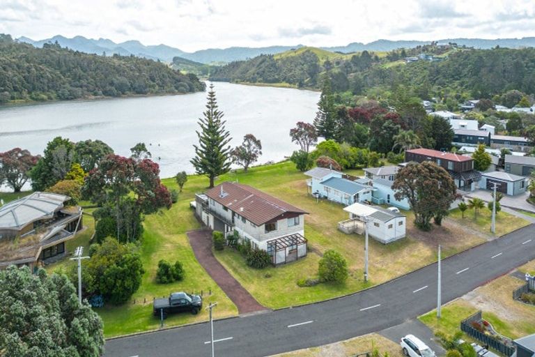 Photo of property in 117a Patuwai Drive, Whangamata, 3620