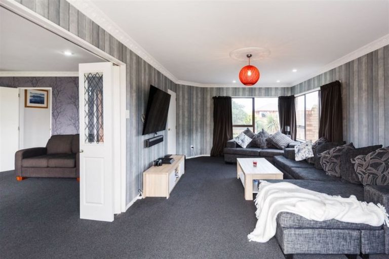 Photo of property in 77 Pacific Drive, Fitzherbert, Palmerston North, 4410