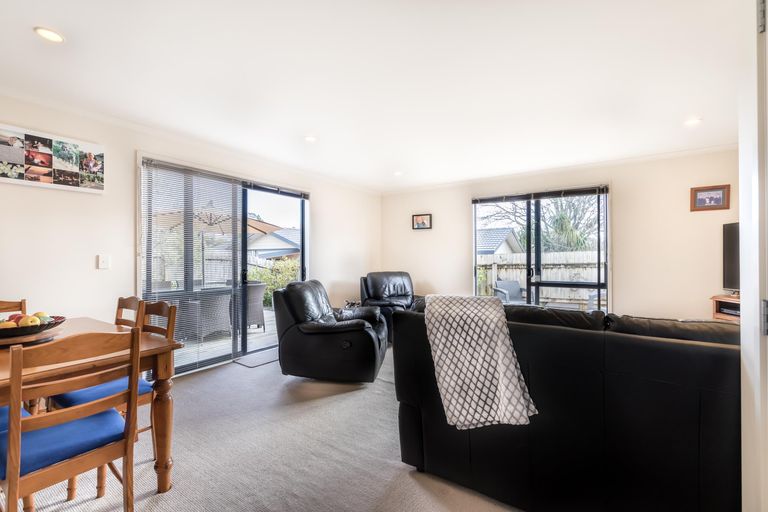 Photo of property in 25b Gardner Avenue, New Lynn, Auckland, 0600