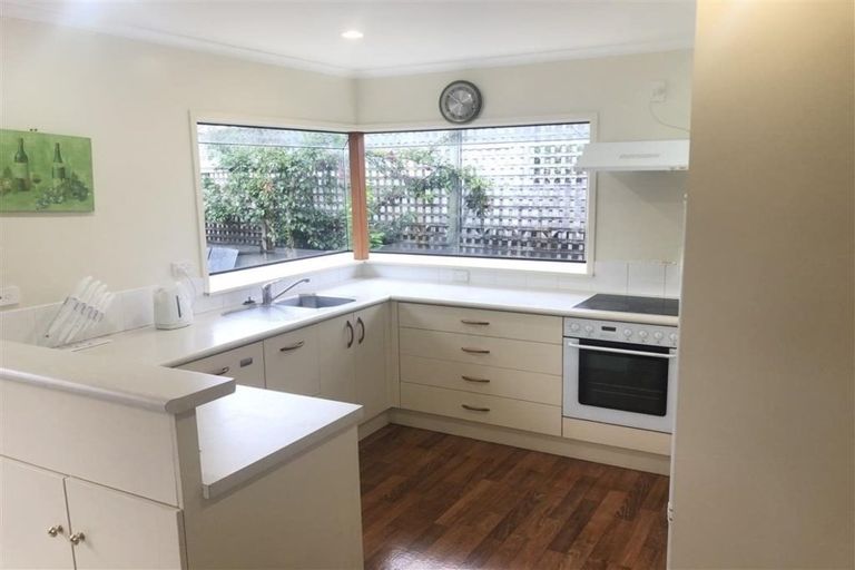 Photo of property in 321 Mangorei Road, Merrilands, New Plymouth, 4312