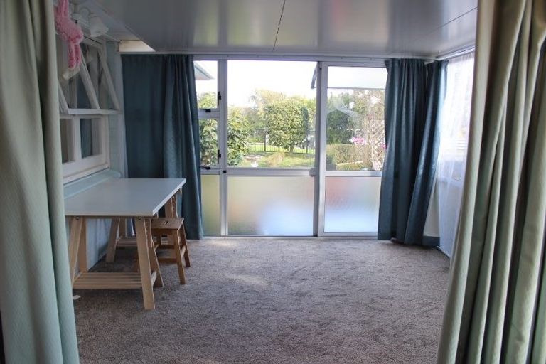 Photo of property in 56 Botany Road, Botany Downs, Auckland, 2010