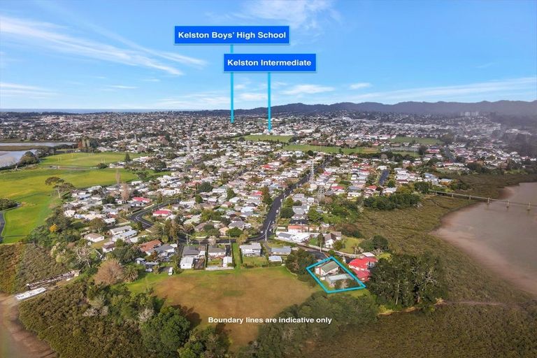 Photo of property in 60 Cobham Crescent, Kelston, Auckland, 0602