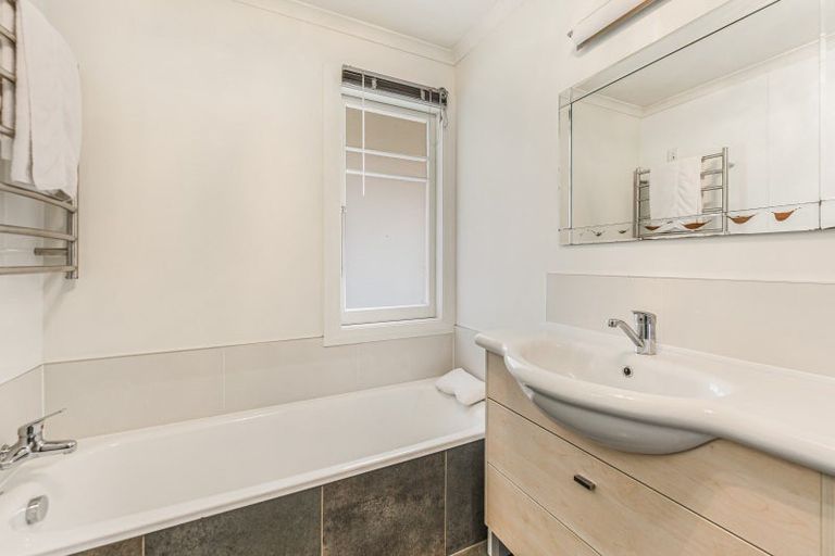 Photo of property in 89 Princes Drive, Britannia Heights, Nelson, 7010