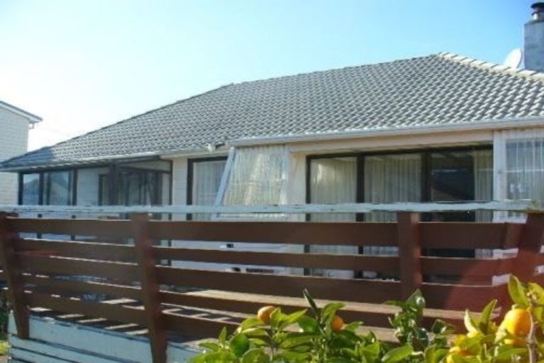 Photo of property in 11 Waldie Grove, Avalon, Lower Hutt, 5011