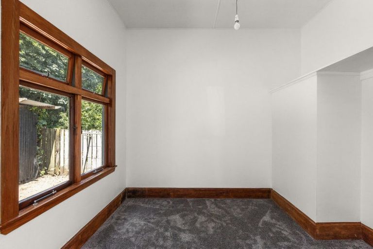 Photo of property in 25 Chaucer Road, Hospital Hill, Napier, 4110