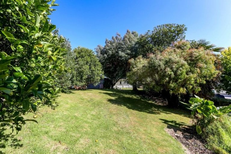 Photo of property in 35 Breakwater Road, Moturoa, New Plymouth, 4310