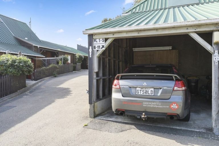 Photo of property in The Triangle, 4/33 Halswater Drive, Churton Park, Wellington, 6037