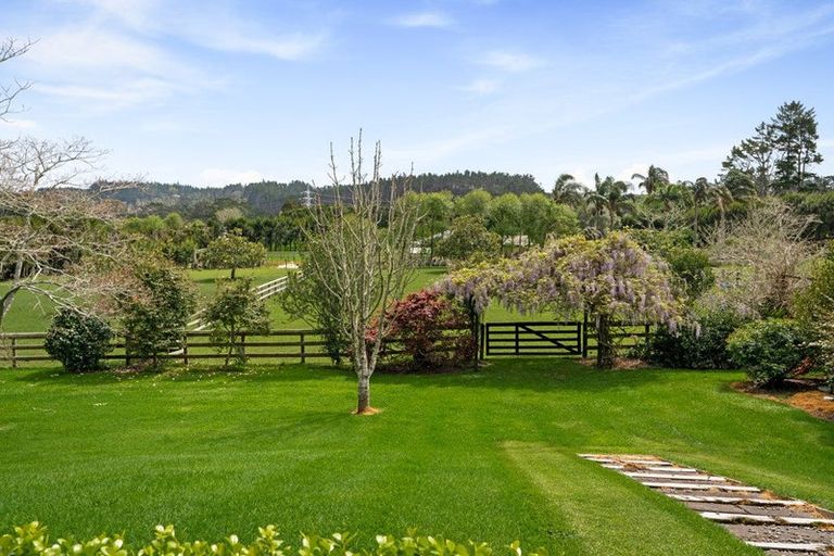 Photo of property in 175 Oraha Road, Kumeu, 0892