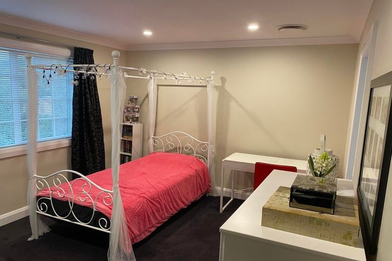 Photo of property in 2 Blundell Way, Heretaunga, Upper Hutt, 5018