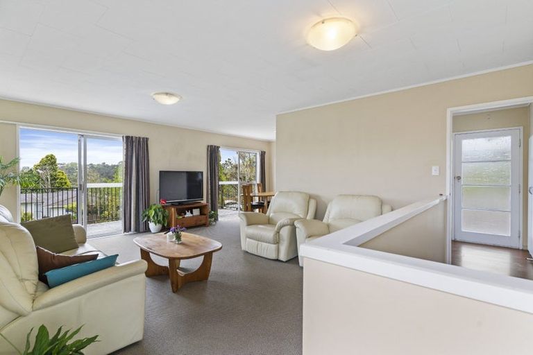 Photo of property in 3 Bonito Place, Bayview, Auckland, 0629