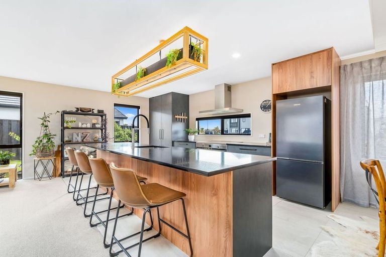 Photo of property in 16 Munro Lane, Rolleston, 7615