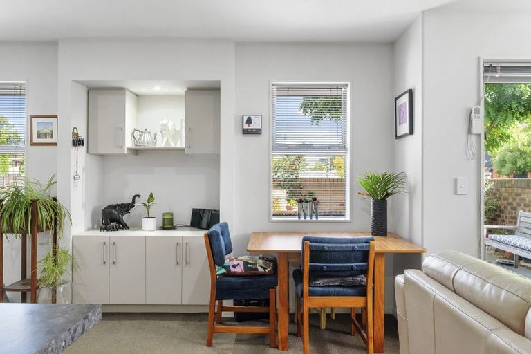 Photo of property in 80 Trafalgar Street, St Albans, Christchurch, 8014