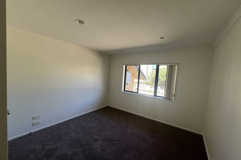 Photo of property in 2 Deerfield Place, Flat Bush, Auckland, 2019