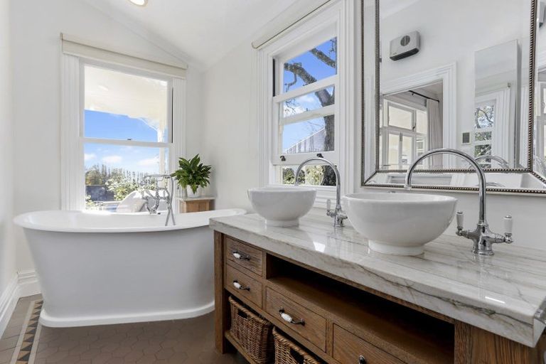 Photo of property in 291 North Road, Clevedon, Papakura, 2582