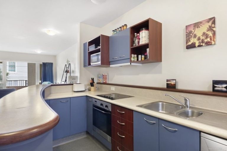 Photo of property in Luxford Villas, 105/72 Herald Street, Berhampore, Wellington, 6023