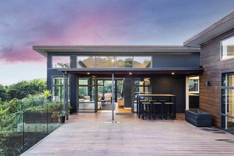 Photo of property in 1 Quarry Hill Terrace, Kennedys Bush, Christchurch, 8025