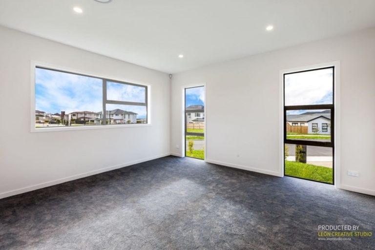 Photo of property in 2 Pommes Way, Silverdale, 0932