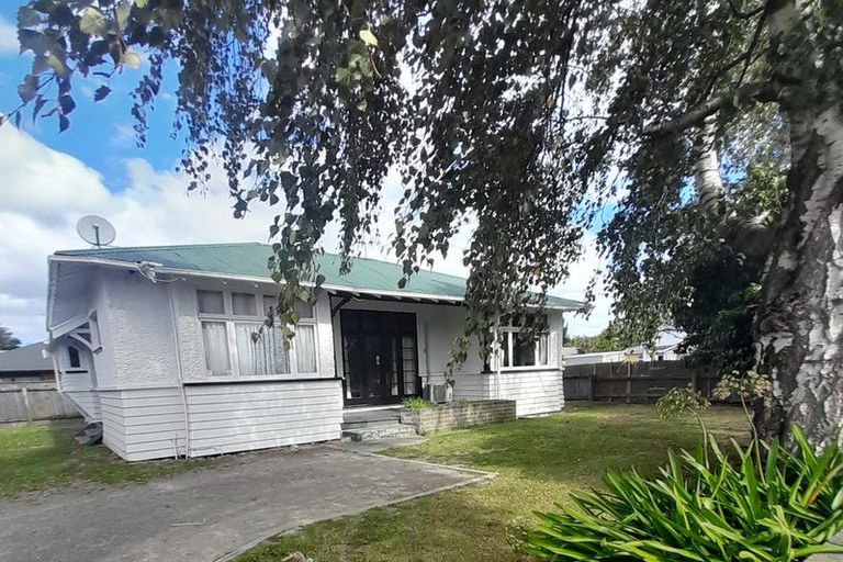 Photo of property in 68 Chelwood Street, Takaro, Palmerston North, 4412