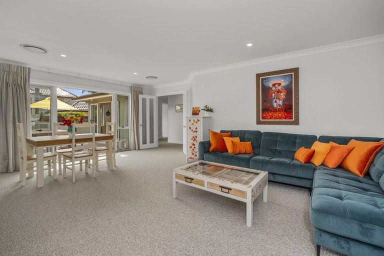 Photo of property in 2 Riviera Court, Papamoa Beach, Papamoa, 3118
