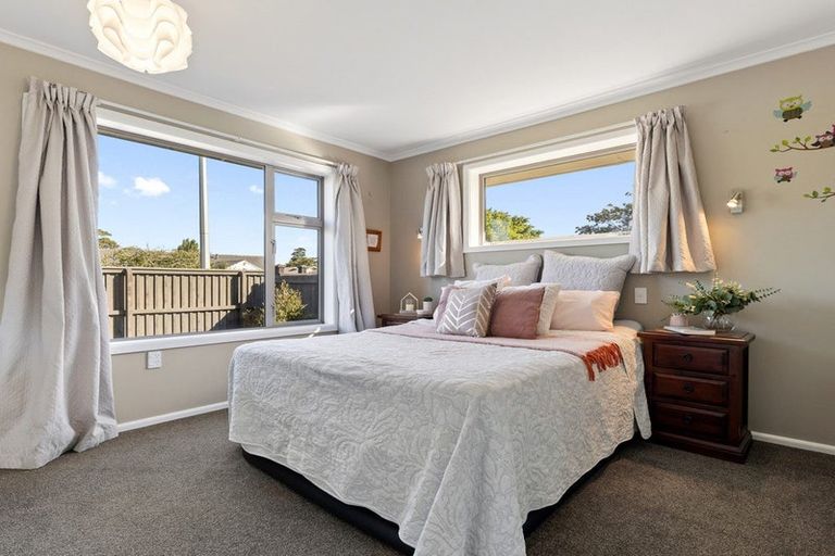 Photo of property in 65 Grahams Road, Burnside, Christchurch, 8041