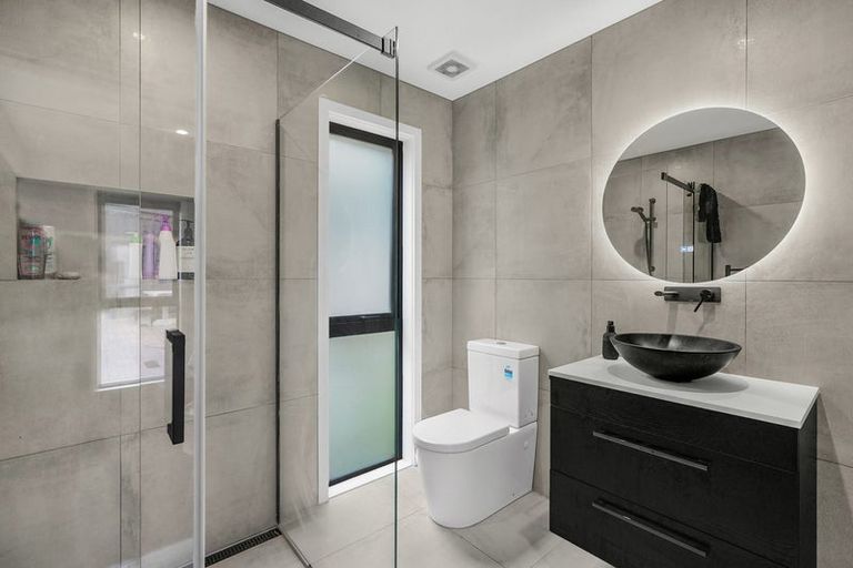 Photo of property in 33a Gillespies Road, Birchville, Upper Hutt, 5018