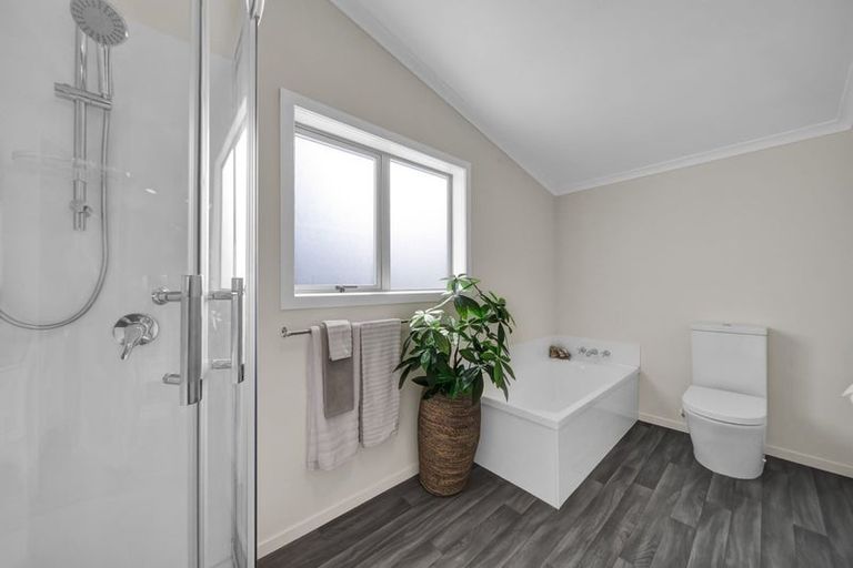 Photo of property in 70 Ketemarae Road, Normanby, Hawera, 4614