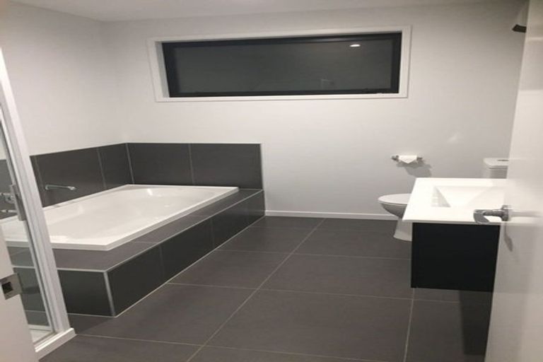 Photo of property in 2 Clover Lane, Lake Hayes, Queenstown, 9304