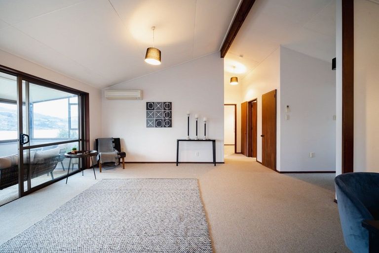 Photo of property in 9b Jane Street, Macandrew Bay, Dunedin, 9014