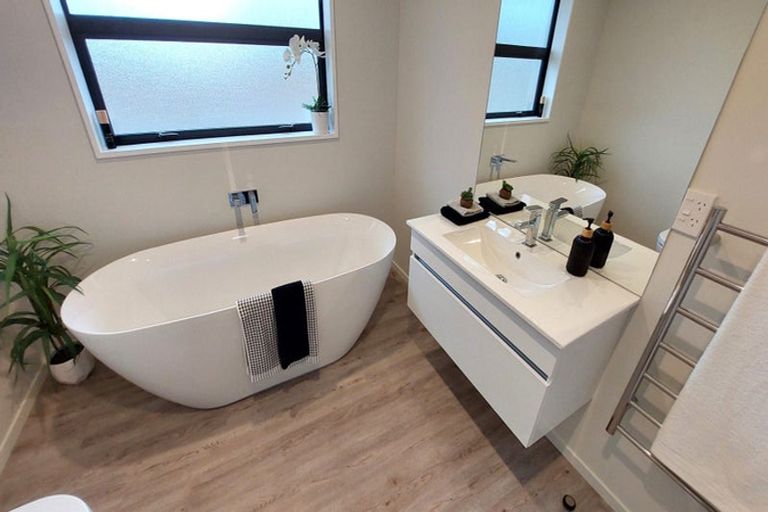 Photo of property in 1 Ella Street, Rolleston, 7614