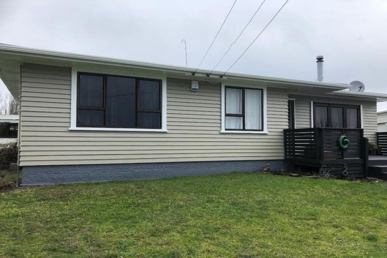 Photo of property in 14 Totara Street, Otaki, 5512