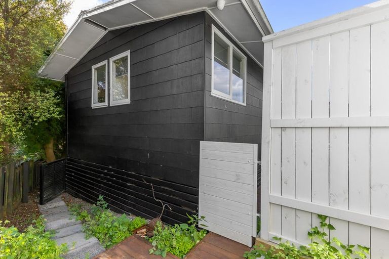 Photo of property in 2/19 Kotare Street, Hilltop, Taupo, 3330