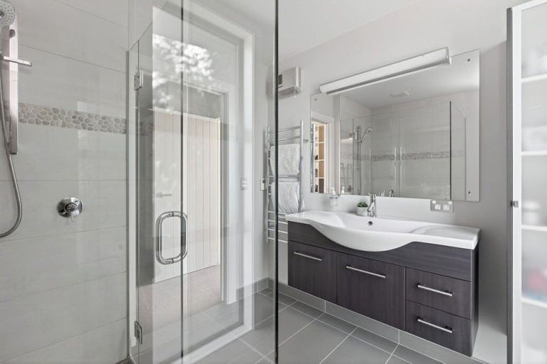 Photo of property in 28 Sam John Place, Lake Hawea, 9382