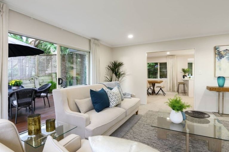 Photo of property in 5a Luana Way, Bucklands Beach, Auckland, 2014