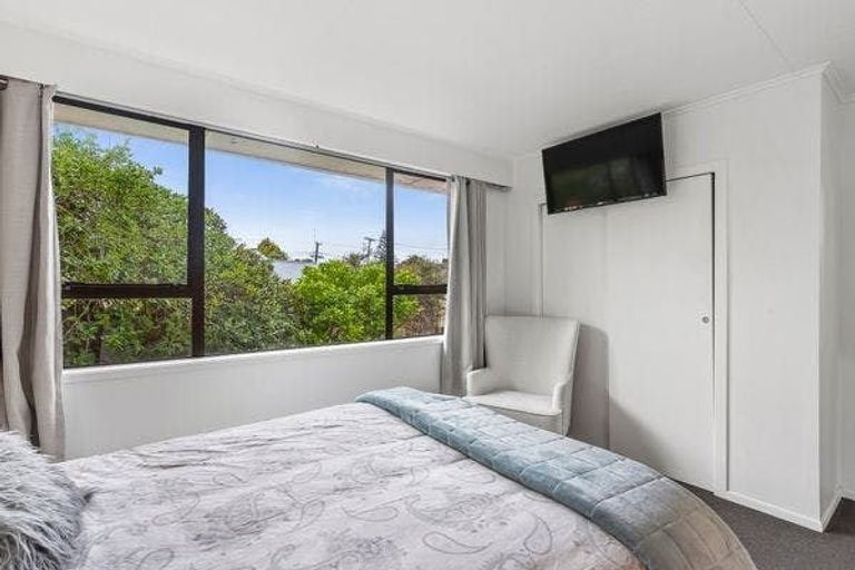 Photo of property in 4 Fincham Road, Raumati Beach, Paraparaumu, 5032