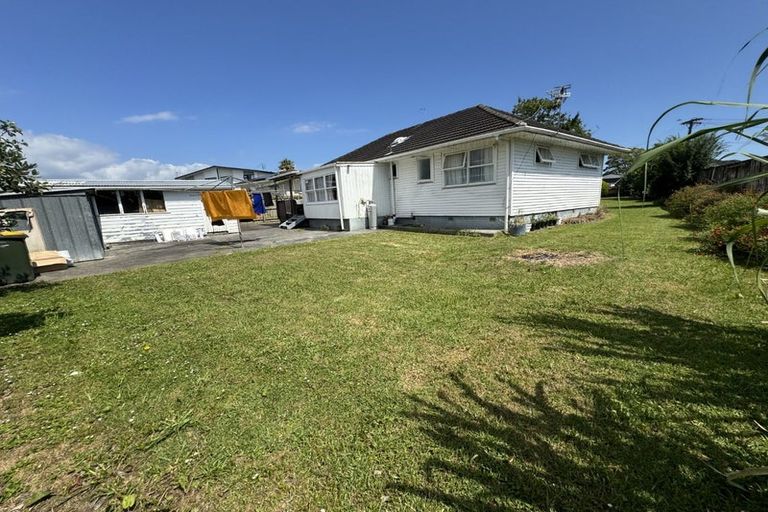Photo of property in 10 Raglan Street, Mangere East, Auckland, 2024