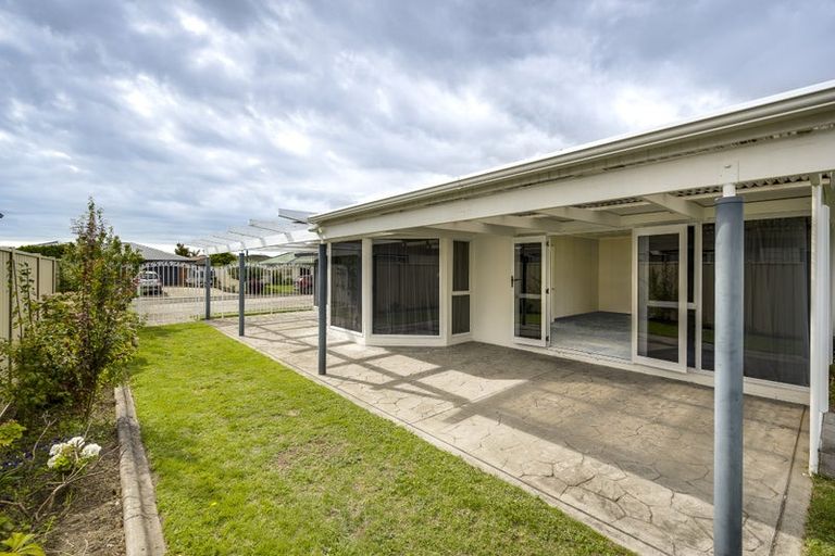 Photo of property in 3 Lowndes Place, Taradale, Napier, 4112