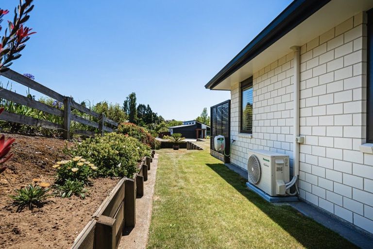 Photo of property in 7 Pike Place, Ferndale, New Plymouth, 4310