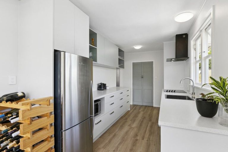 Photo of property in 23 Lynda Avenue, Paparangi, Wellington, 6037