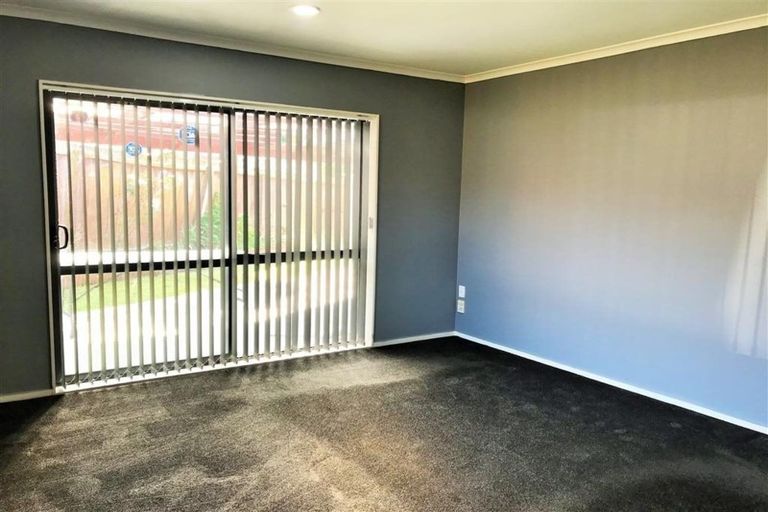 Photo of property in 66 Robert Ross Place, Clendon Park, Auckland, 2103