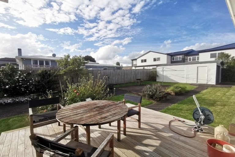 Photo of property in 38 Old Wairoa Road, Papakura, 2110