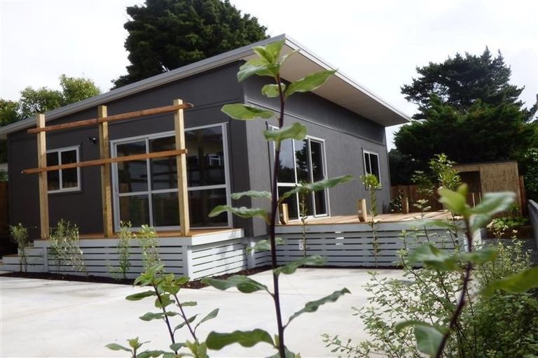 Photo of property in 88a Pioneer Road, Moturoa, New Plymouth, 4310