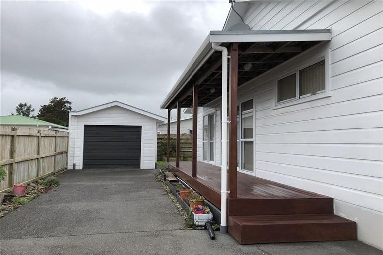 Photo of property in 52 Winchester Street, Levin, 5510